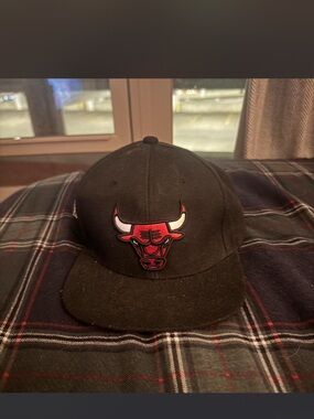 Black Chicago Bulls Snapback Cap with Red Logo